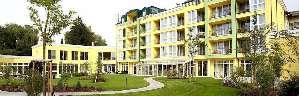 Parkhotel — hotel in Bad Schallerbach