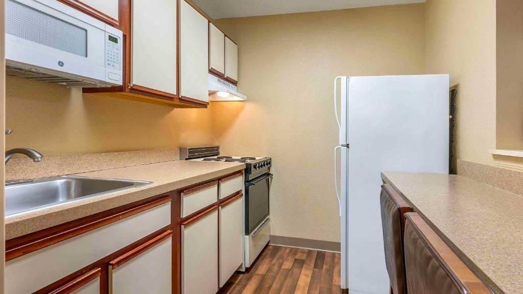Studio 6 Extended Stay Florence KY Meijer Dr. Cincinnati - photo 4