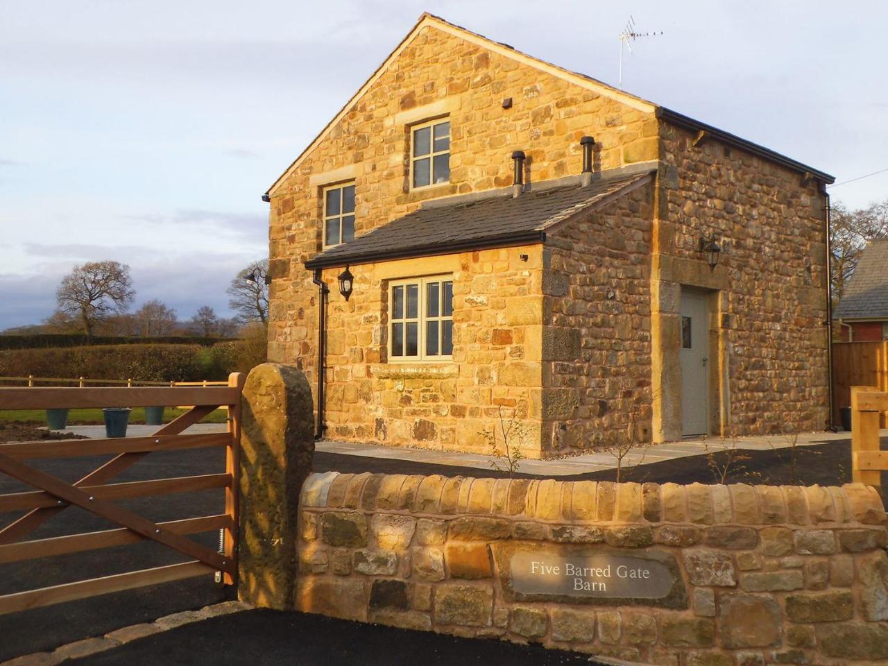 Five Barred Gate Barn — 4-Star Luxury Hotel in Preston, United Kingdom
