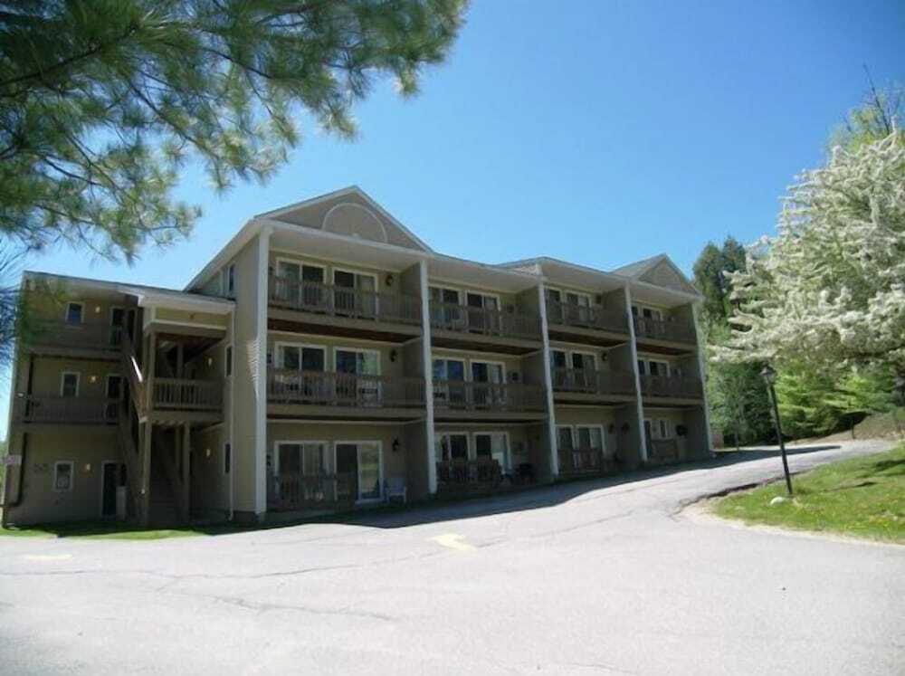Misty Harbor Resort: Unit 208 — hotel in Gilford