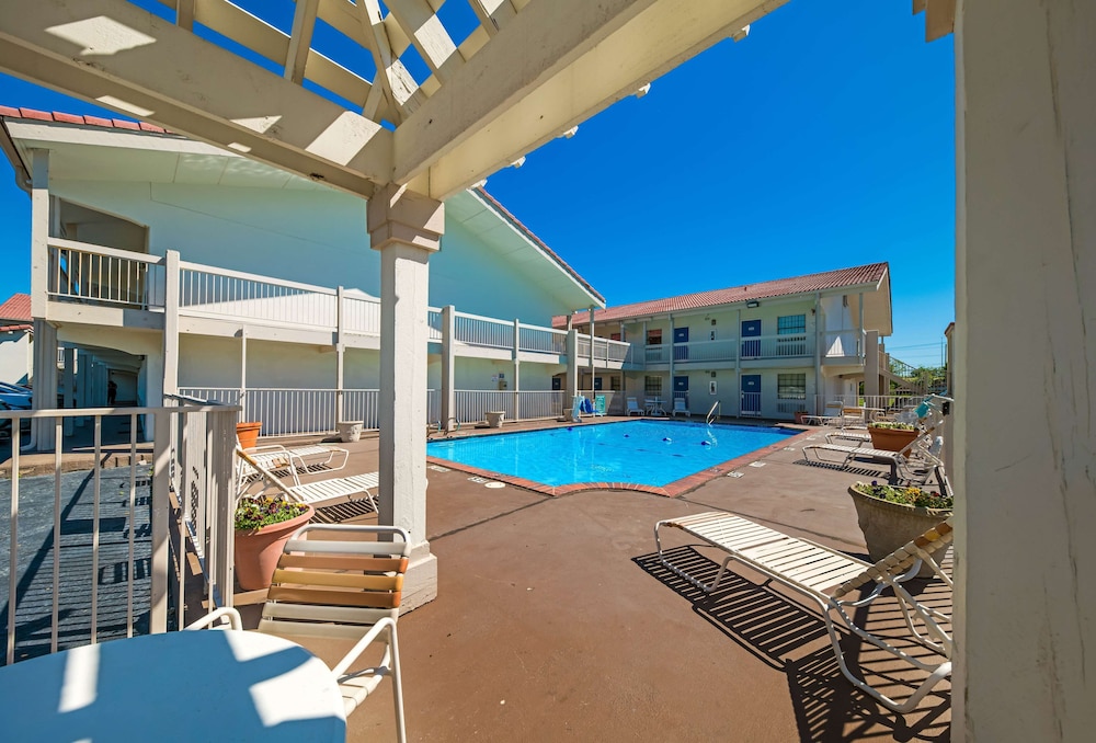 Motel 6 Dallas TX Farmers Branch - photo 29