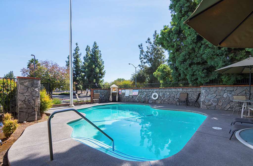 Quality Inn Fresno Yosemite Airport - photo 25