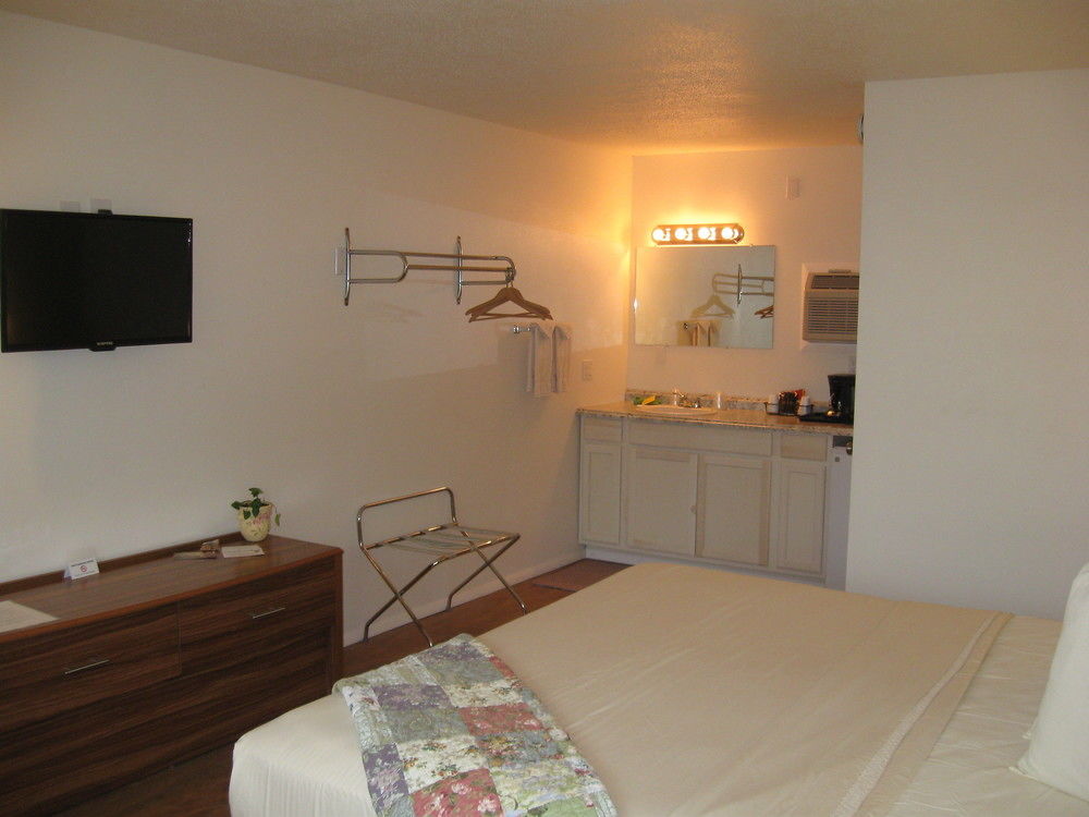 The Country Inn of Eureka Springs - photo 8