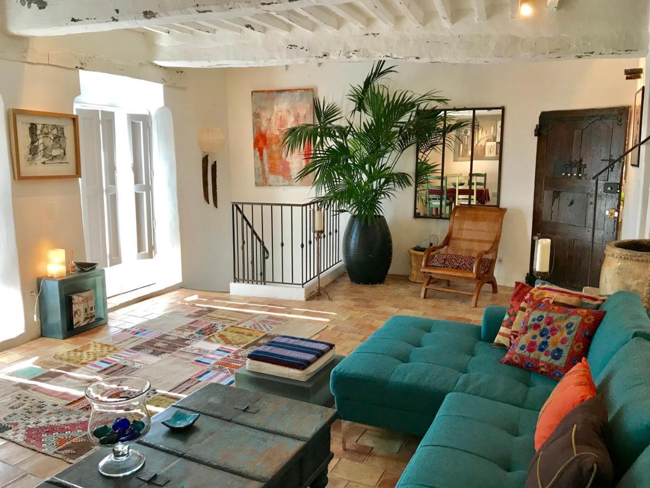 Guest App'art - carbon neutral hotel in Unknown City