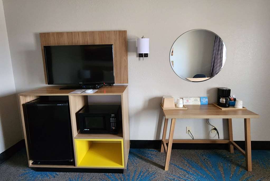 Days Inn by Wyndham Tucumcari - photo 31