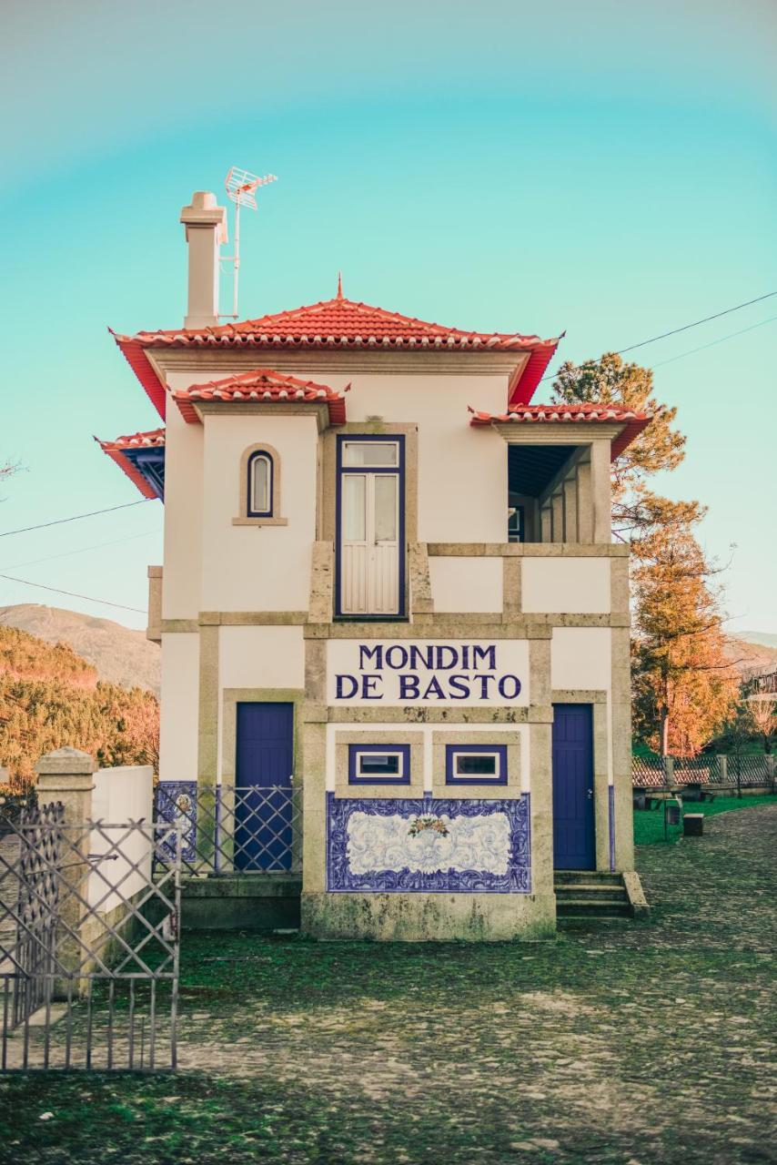 Estação Ferroviária de Mondim de Basto in Celorico De Basto, Portugal