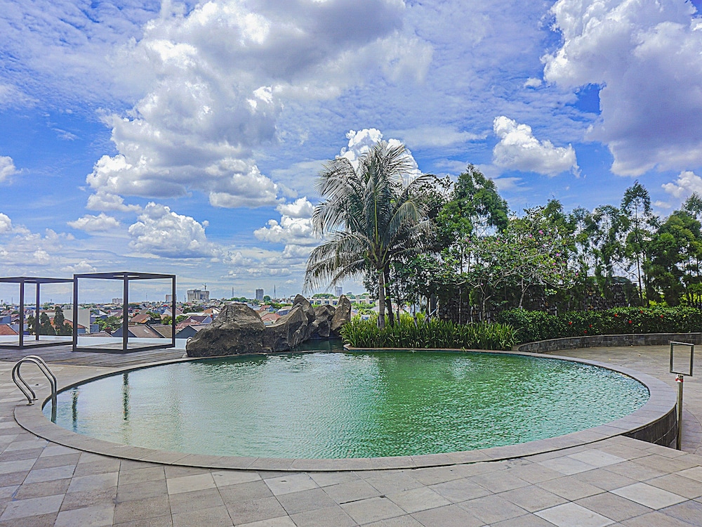 OYO 90776 Fortune 88 Grand Kamala Lagoon in Bekasi, Indonesia