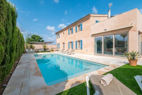Ca na Rossa — 4-Star Luxury Hotel in Sineu, Spain