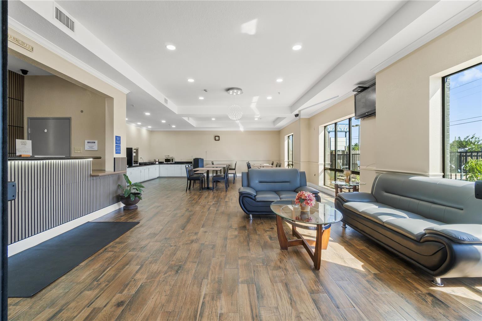 Americas Best Value Inn & Suites Livingston - photo 8