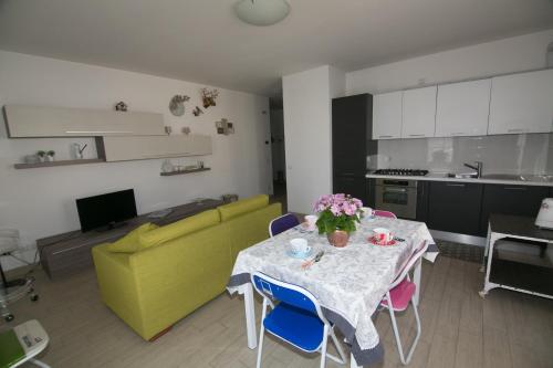 Appartamento Antonella a due passi dal centro e dal mare — 4-Star Luxury Hotel in Grottammare, Italy