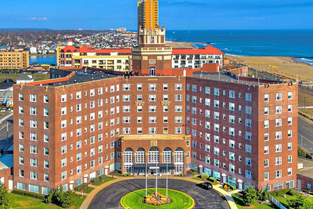 Berkeley Oceanfront Hotel - photo 63
