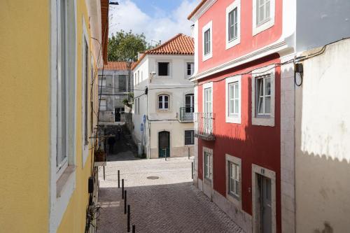 Trendy T.M Apartament by the River — 4-Star Luxury Hotel in Lisbon, Portugal