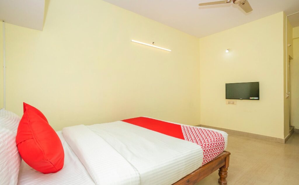 OYO 28067 Shree Comforts - carbon neutral hotel in Bengaluru