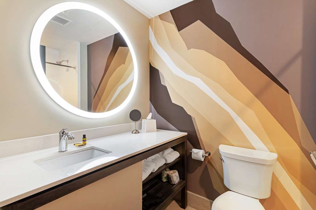 Best Western Plus Executive Residency Rigby's Water World Hotel - photo 37