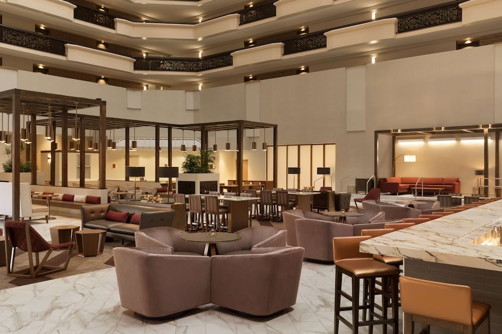 Embassy Suites by Hilton Phoenix Downtown North - photo 47