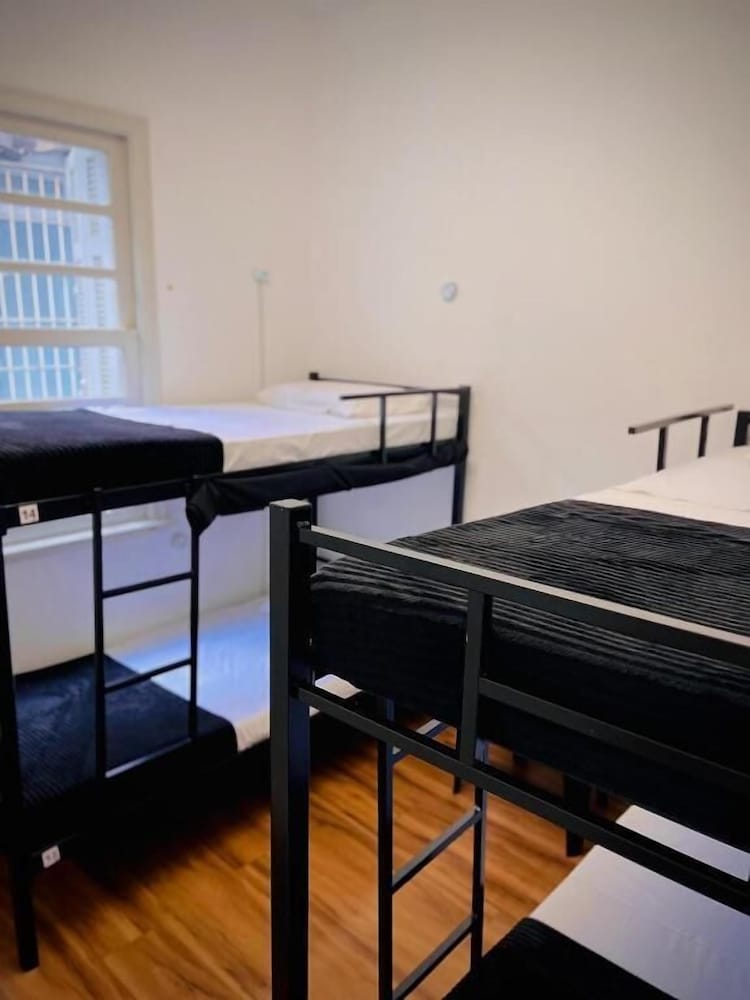 Urban Nomad Hostel & Food