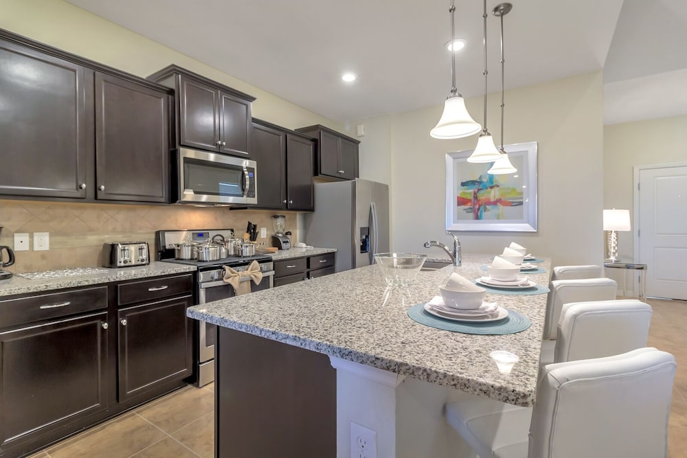 Solterra Resort 7BD Brand New Pool Home #7st565 - photo 12