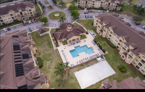Minutes 2 Disney — 4-Star Luxury Hotel in Davenport, United States