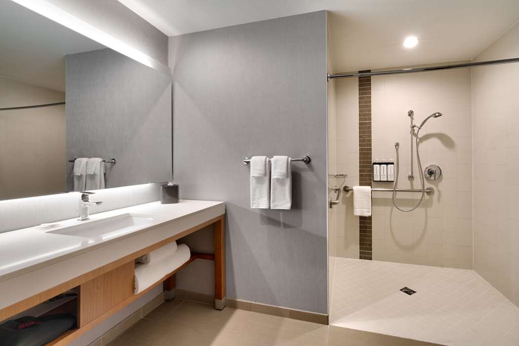 Hyatt Place at Anaheim Resort Convention Center - photo 21