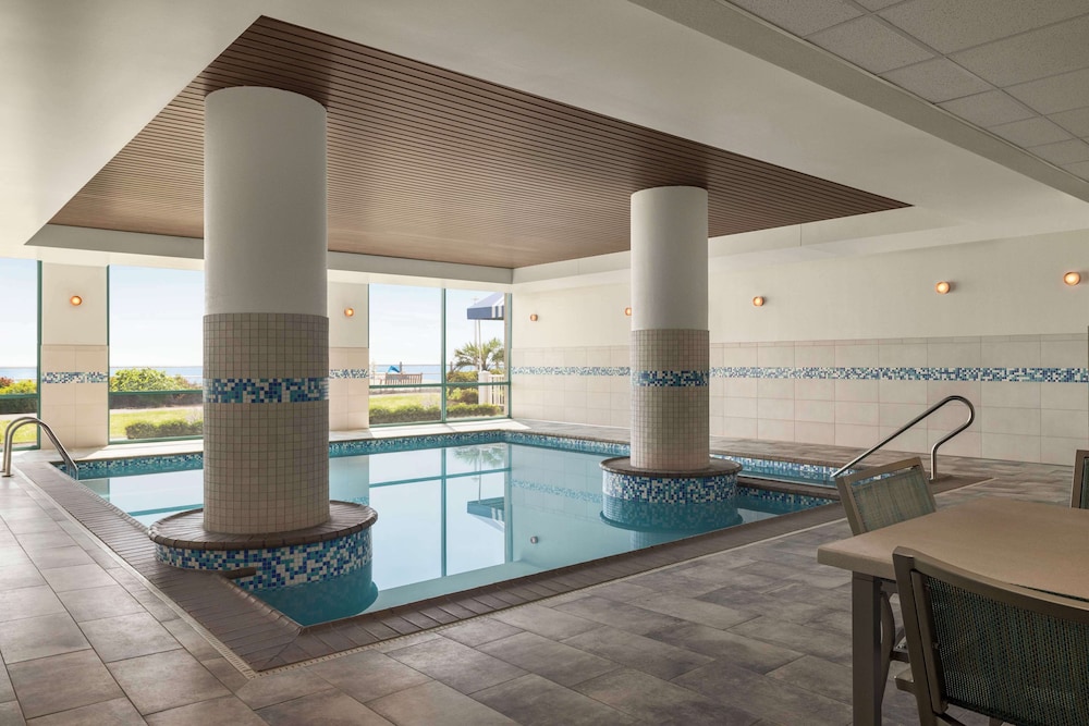 Hampton Inn Virginia Beach Oceanfront South - photo 66