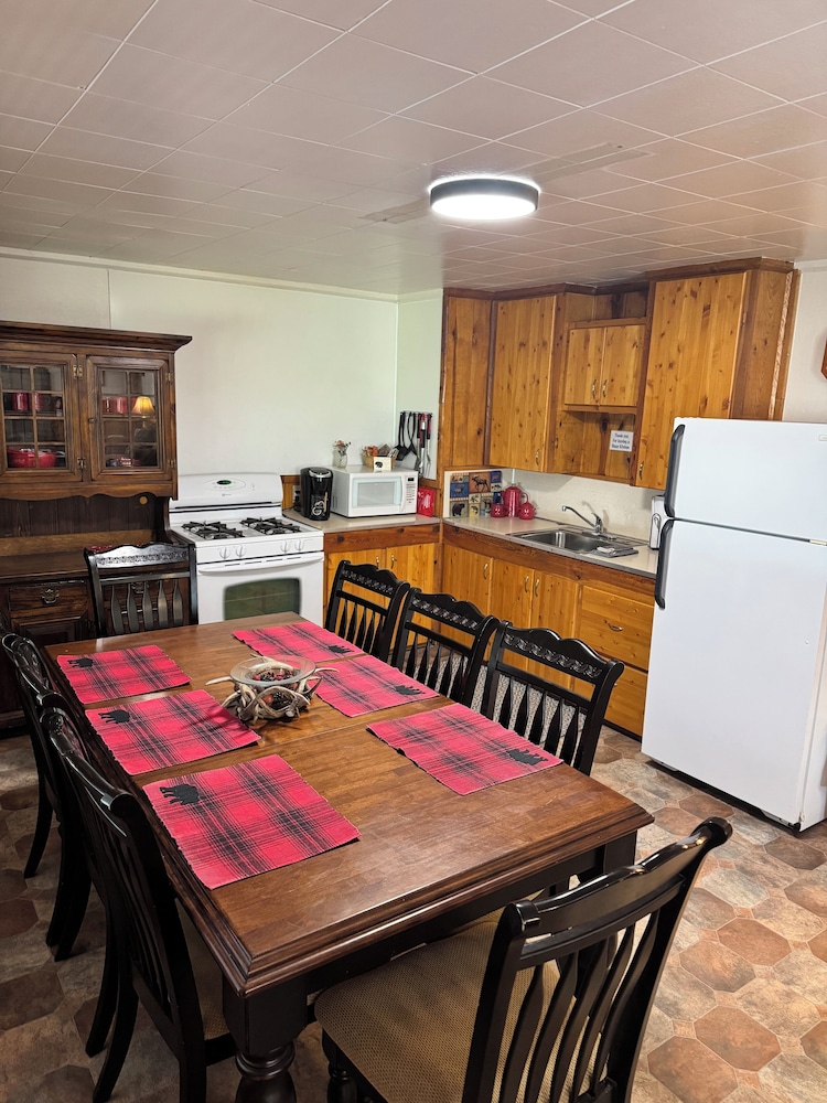 Bear Paw Lodge & Vacation Homes - photo 30
