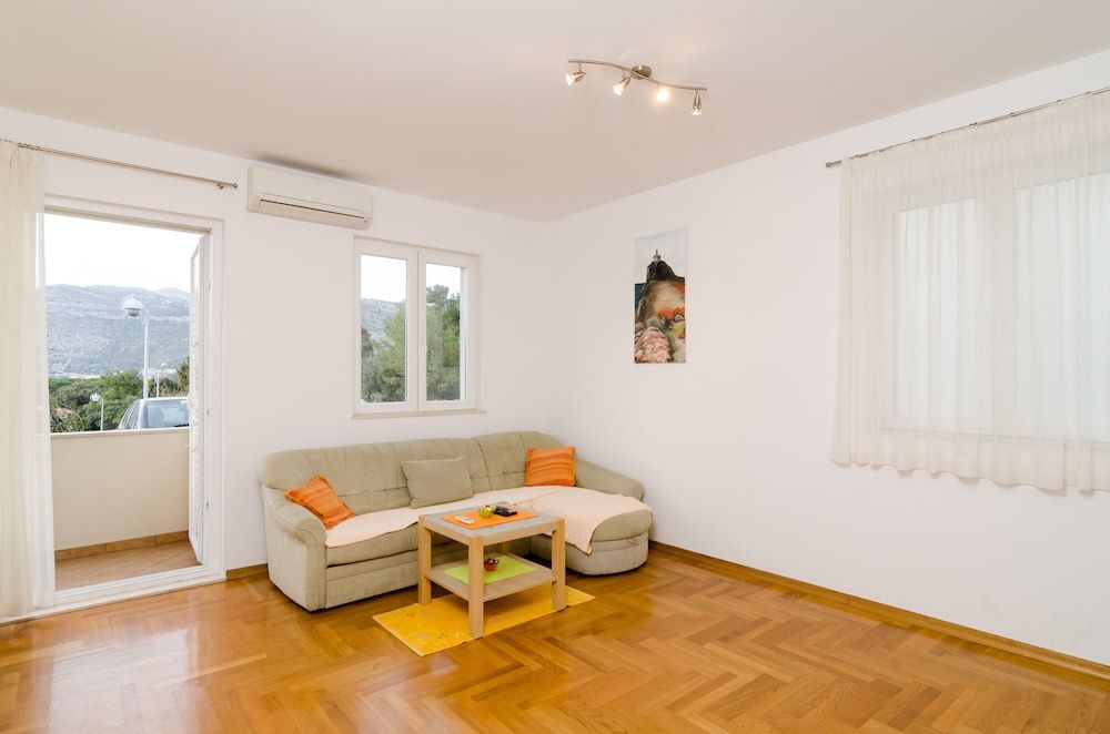 Apartment Solitudo