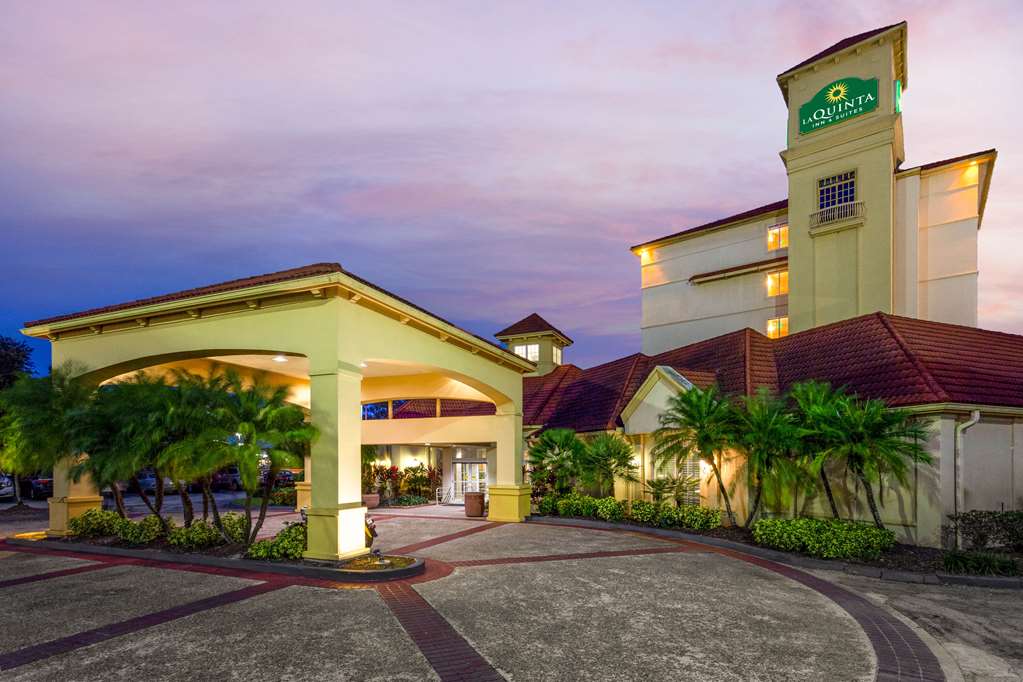 La Quinta Inn & Suites by Wyndham Lakeland West - photo 4