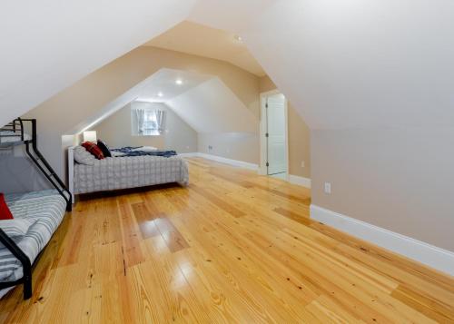 284 5BR Boston Peaceful House near England Aqua — 4-Star Luxury Hotel in Quincy, United States