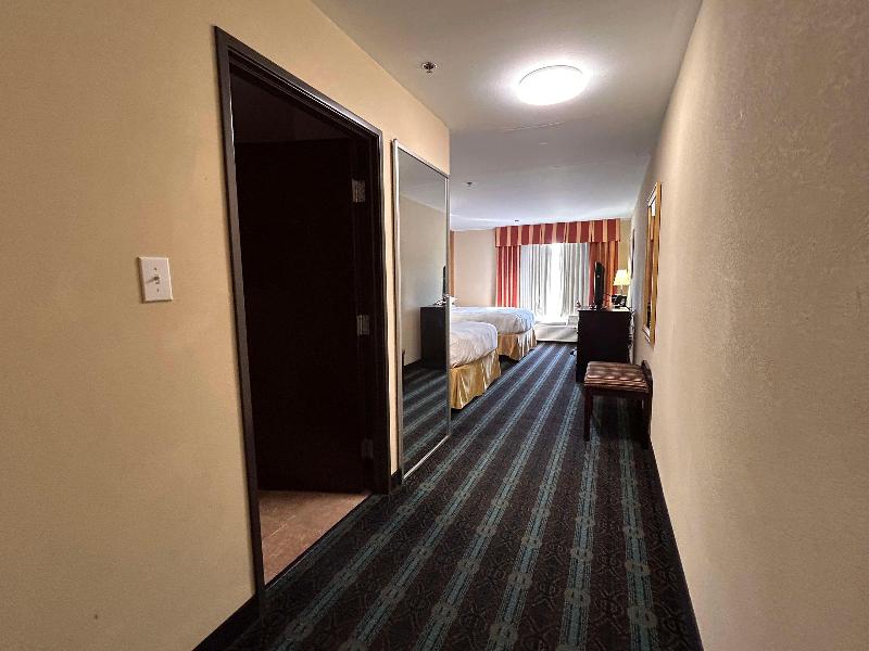 Holiday Inn Express Leesville - photo 27
