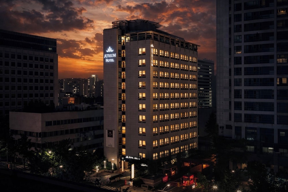 Hotel Atrium - carbon neutral hotel in Seoul