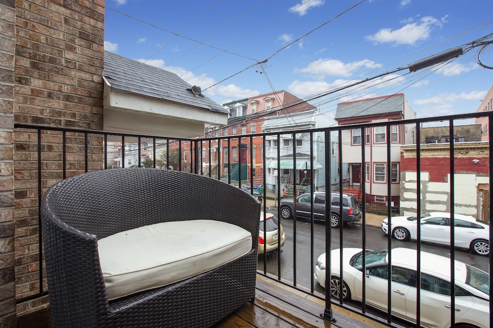 Racpanos Modern Stay on Forrest Street - photo 66