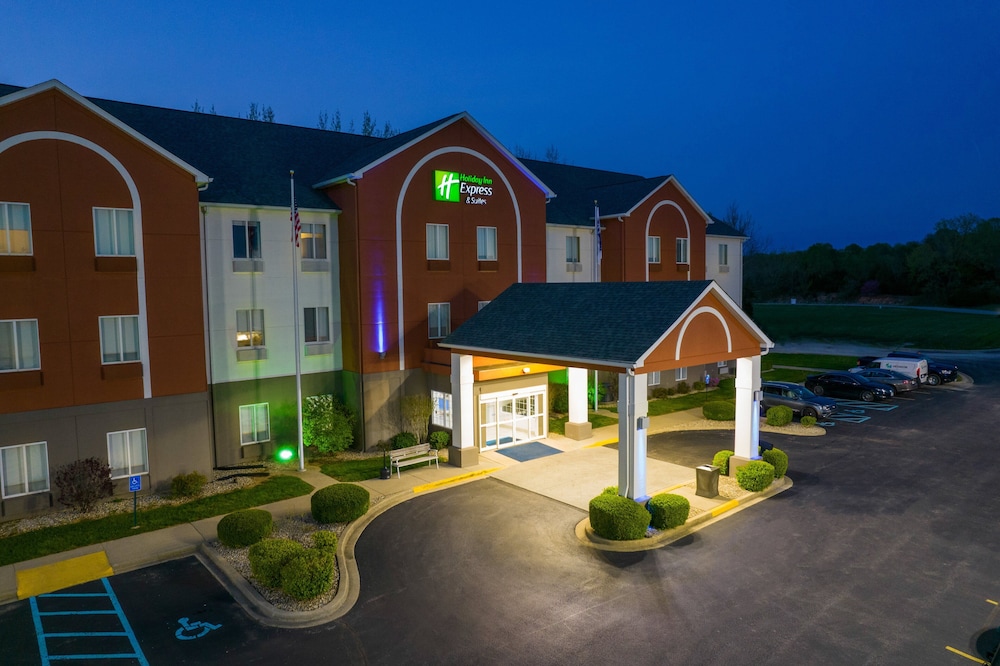 Holiday Inn Express Hotel & Suites Bedford by IHG - photo 43