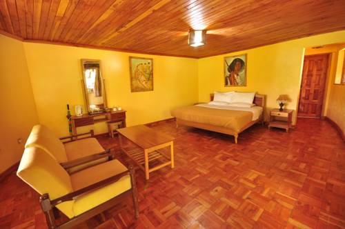 Naiberi River Campsite & Resort