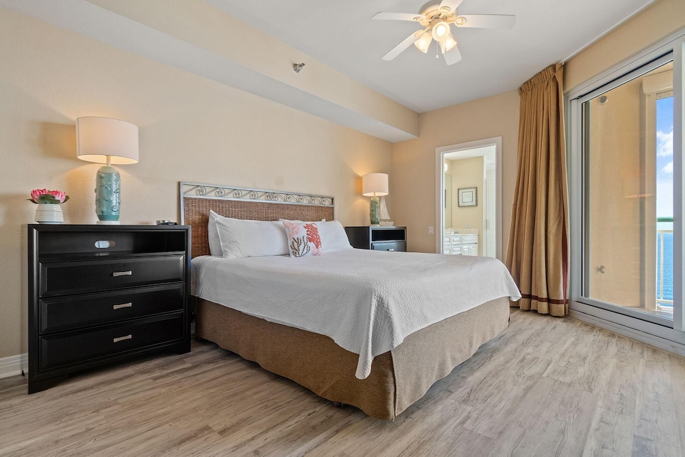 Beach Colony Tower Penthouse 17C - photo 7