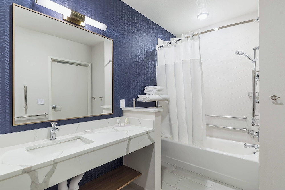 Fairfield Inn & Suites by Marriott Minneapolis North Blaine - photo 15