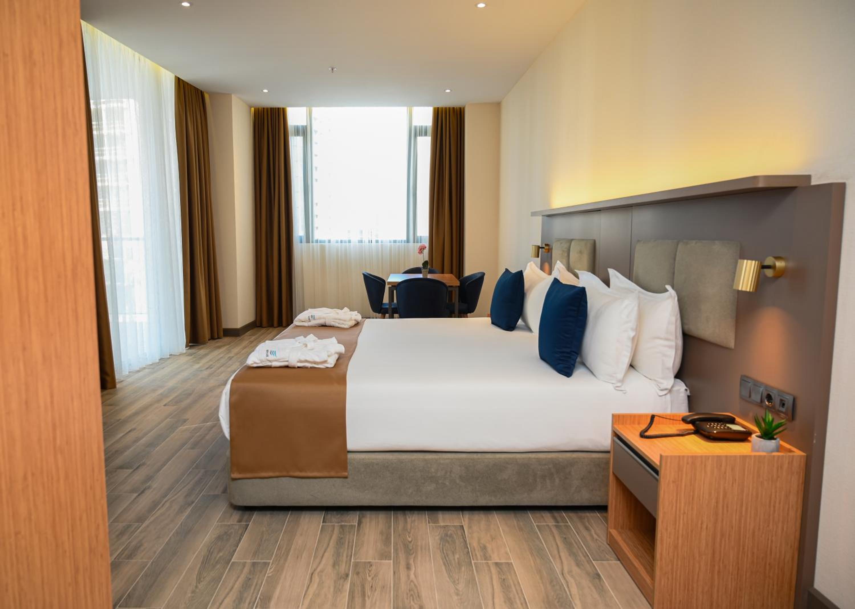 New wave apart hotel