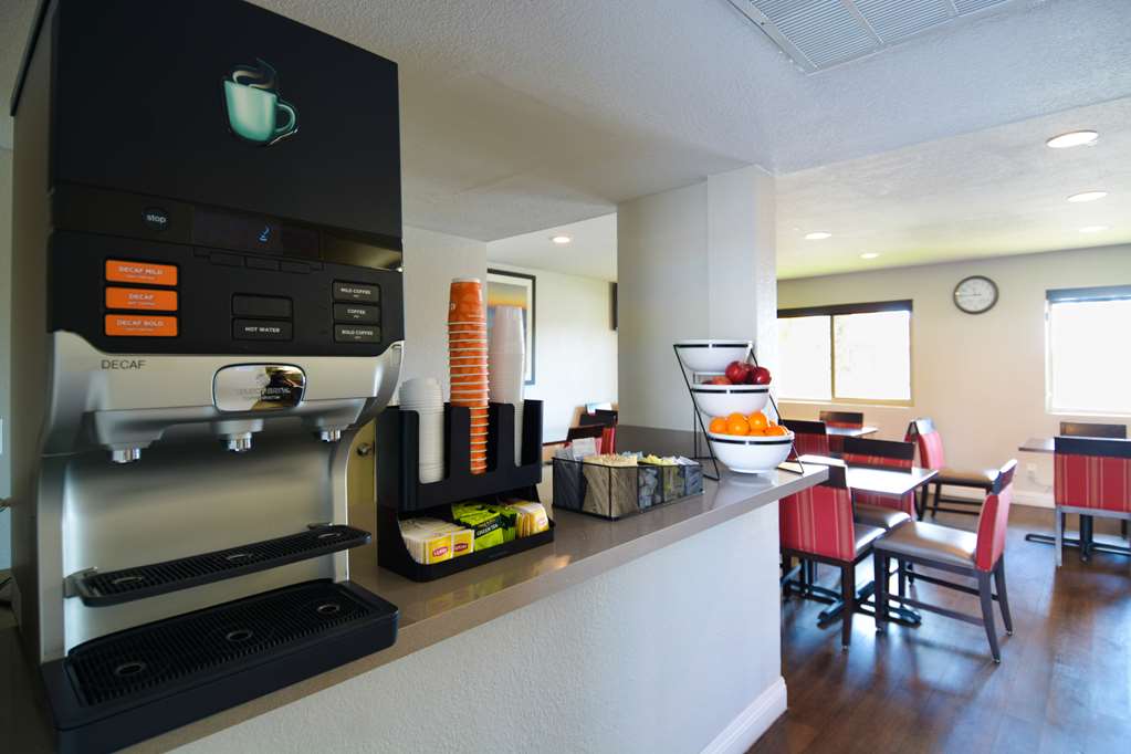 Comfort Inn & Suites Moreno Valley near March Air Reserve Base - photo 34