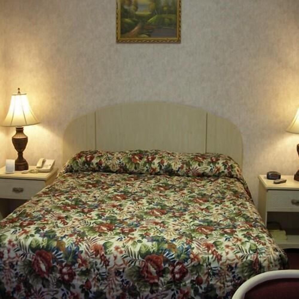 Red Carpet Inn and Suites Hammonton - photo 7