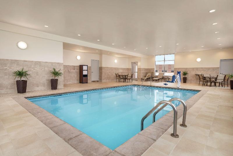 Hampton Inn Brooklyn Park - photo 28
