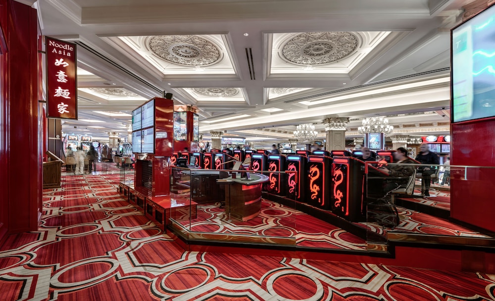 The Venetian Prestige Club Lounge - photo 30