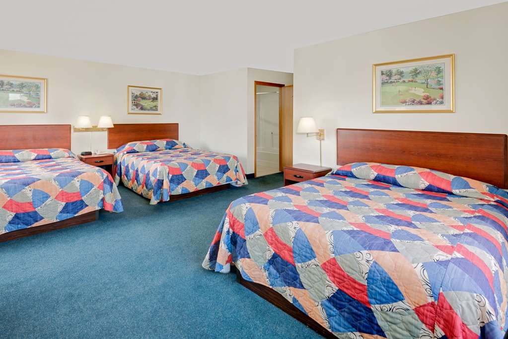 Emmetsburg Hotel and Suites - photo 8