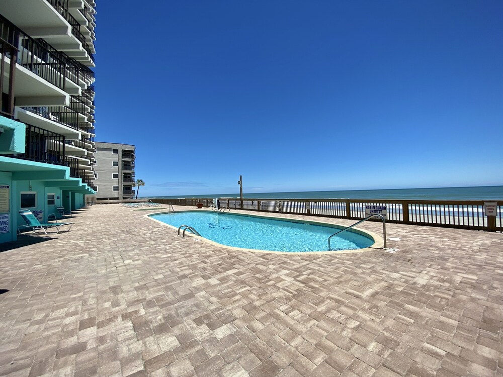 Royal Garden Resort 1608 3 Bedroom Condo by RedAwning - photo 13