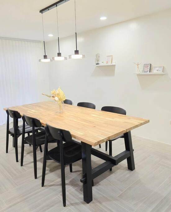 Kiddie Hostel Unit 30B kids and pets friendly in Subic bay freeport zone — 4-Star Luxury Hotel in Morong, Philippines