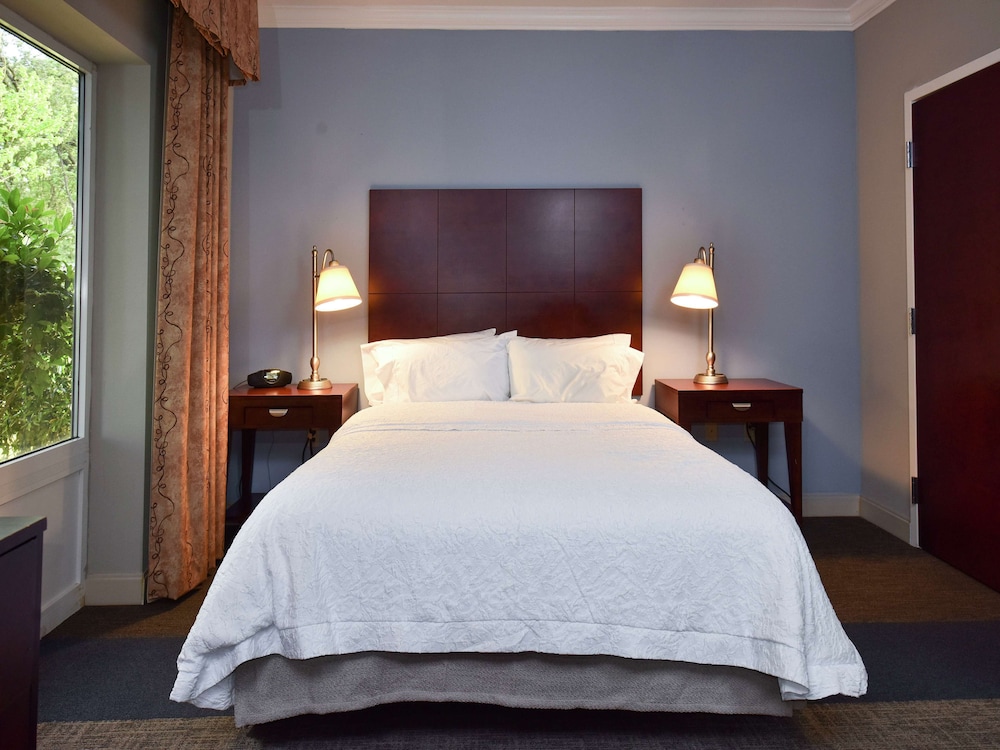 Hampton Inn Alexander City - photo 10