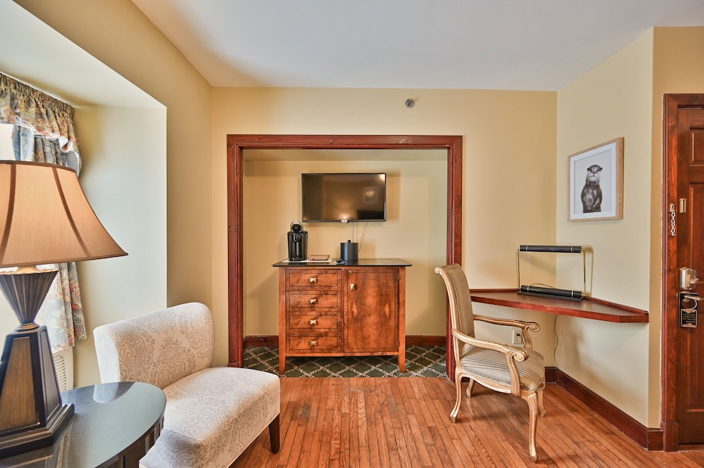 Tom Quick Inn - photo 26