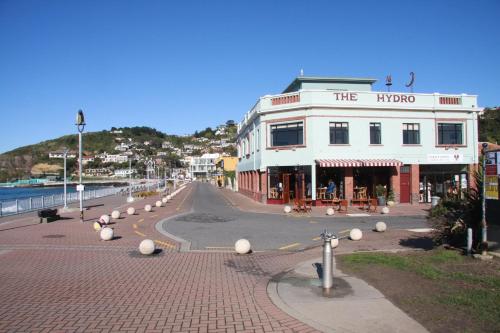 The Hydro Esplanade Apartments — 4-Star Luxury Hotel in Dunedin, New Zealand