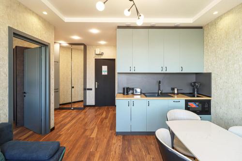 Super Stylish Apartment With Amazing Views By Wehost