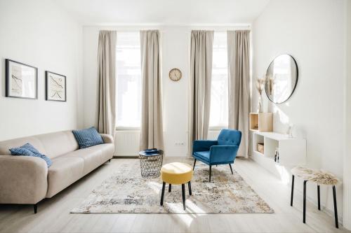 Bright and Cozy Urban Getaway — 4-Star Luxury Hotel in Budapest, Hungary