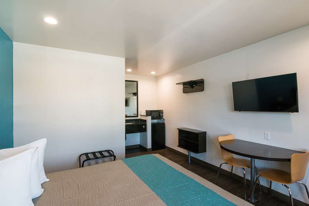 Motel 6 South El Monte CA Los Angeles - photo 9