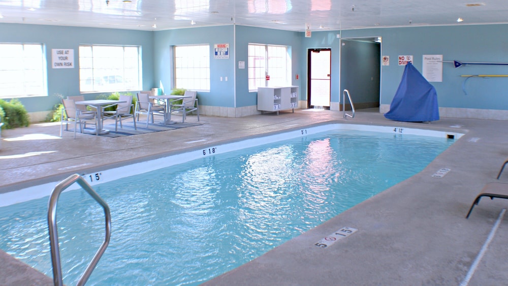 Holiday Inn Express & Suites Plainview by IHG - photo 14